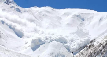 Объявлено штормовое предупреждение об опасности схода лавин в горах Сочи