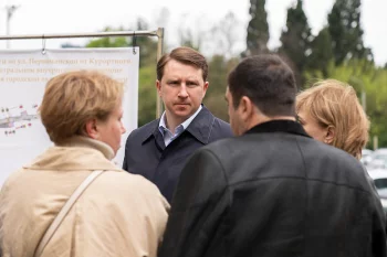 Глава Сочи Алексей Копайгородский осуществил проверку прогресса ремонтных работ на ул. Первомайской.