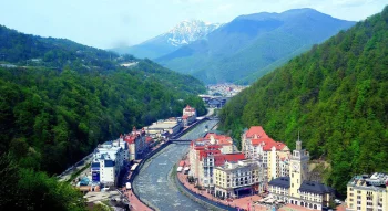 Спрос на летний отдых в горах Сочи значительно вырос, увеличившись в 10 раз.